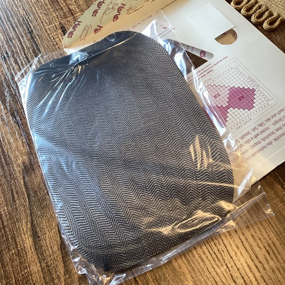 Vintage NEW Hanes Silk Reflections Silky Black Herringbone Control Top Pantyhose
